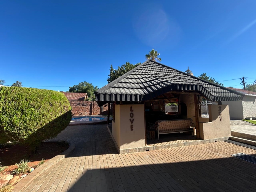 4 Bedroom Property for Sale in Monument Heights Northern Cape